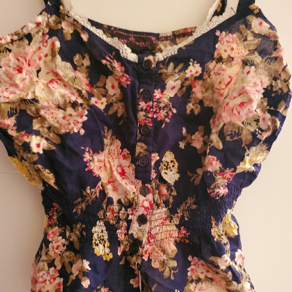Floral top